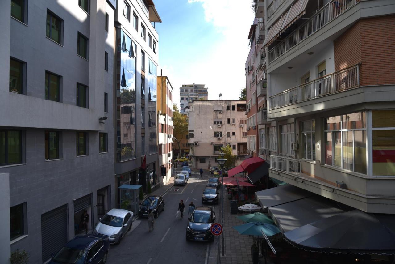 Alindro City Center Apartment 2 Tirana Buitenkant foto